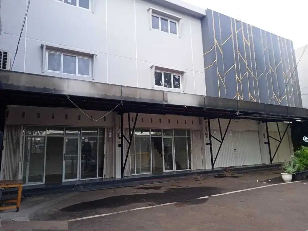 DISEWAKAN RUKO RUKAN 3 LT DI LOKASI STRATEGIS PONDOK INDAH RADIO DALAM