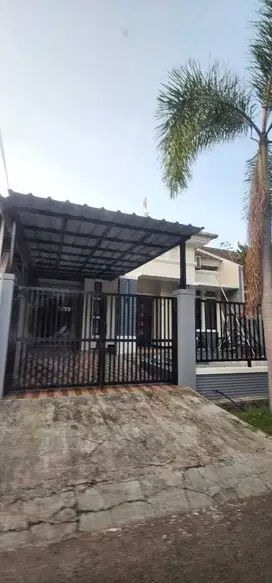 Dijual Rumah Siap Huni Di Cluster Aralia Harapan Indah Bekasi