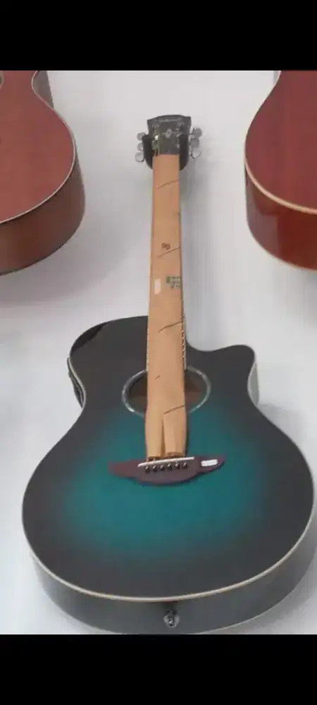 Gitar yamaha APX600