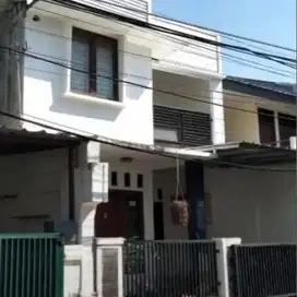Dijual Rumah di Komplek Rawamangun Dekat UNJ dan Kelurahan Rawamangun