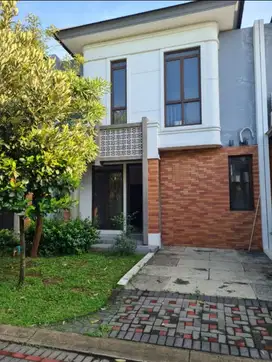 Disewakan Rumah Mozia Cluster Avezza, bsd