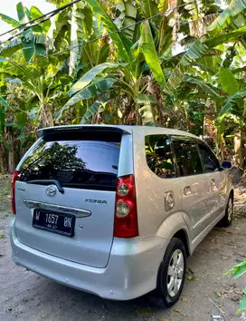 Daihatsu Xenia 2011 Bensin