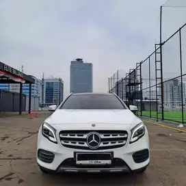 [ Nik 2018 ] Mercedes Benz GLA200 / GLA 200 AMG 2018 Putih Panoramic