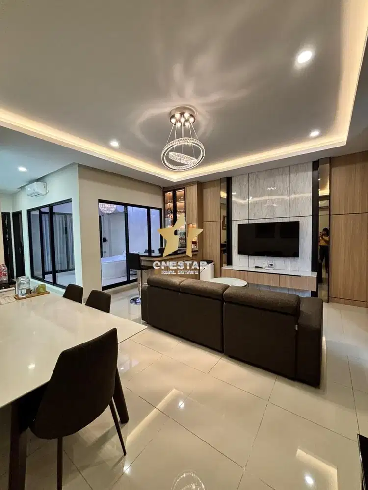 Rumah Eksklusif Akses Langsung Danau di Cluater Mozart Gading Serpong