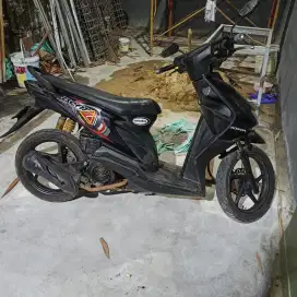 Jual motor BEAT karbu lengkap pajak off. Plat b