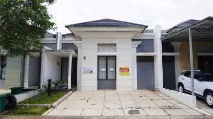 Rumah di Citra Lake Sawangan Siap Huni Lokasi Strategis