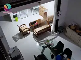 Dijual cepat rumah 2 lantai lokasi strategis di limus pratama