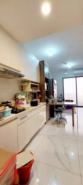 Apartemen Dijual Skyhouse 2BR Semi Furnish