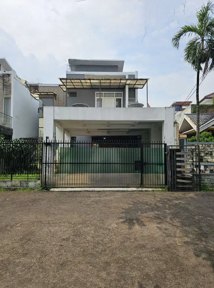 DIJUAL RUMAH CANTIK DESIGN MODERN SIAP HUNI DKT TOL JOR DI VETERAN