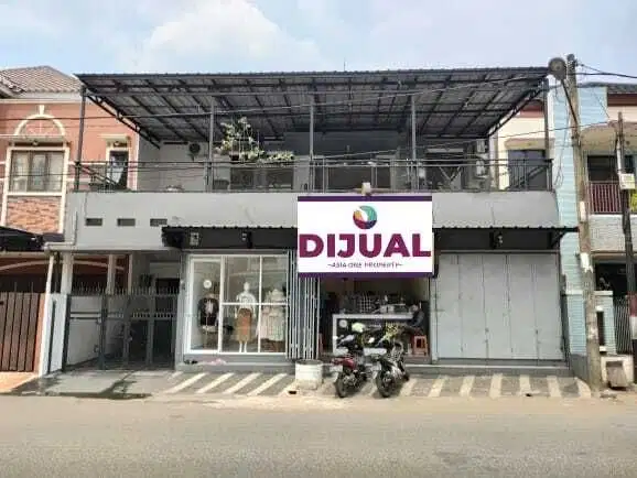 Dijual rumah 2 lantai + 3 unit kios di Boulevard Grand Galaxy City