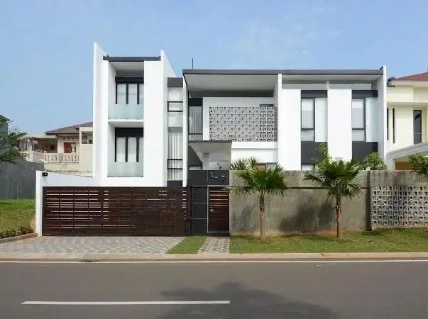 Rumah Mewah Ada Kolam Renang Pribadi di Kota Wisata Cibubur