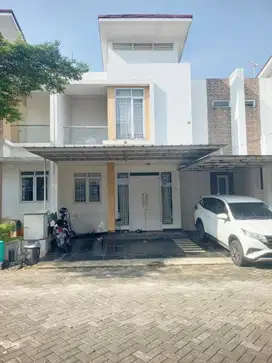 Disewakan rumah 2 lantai di Botanical Residence, Tanah Baru, Depok