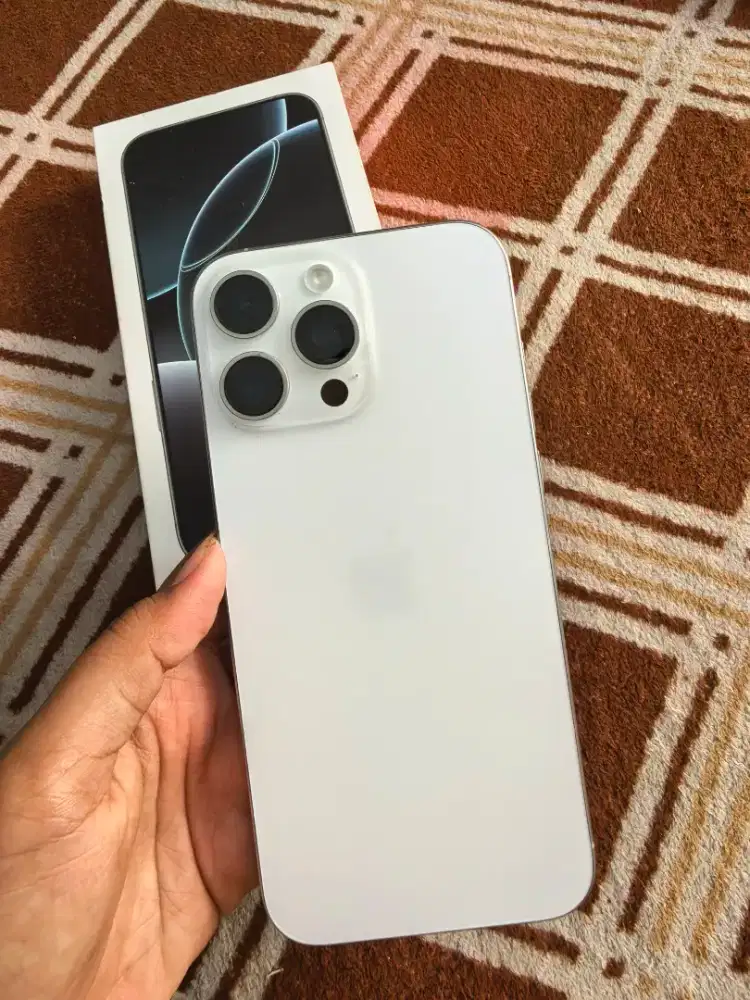 Iphone 16 pro max 256 BH 100% ori ibox masih garansi