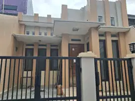 Dijual Rumah tanpa kamar cocok untuk gudang, usaha atau tempat tinggal