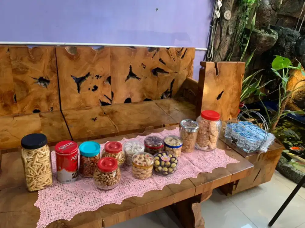 Set meja dan kursi ruang tamu kayu jati