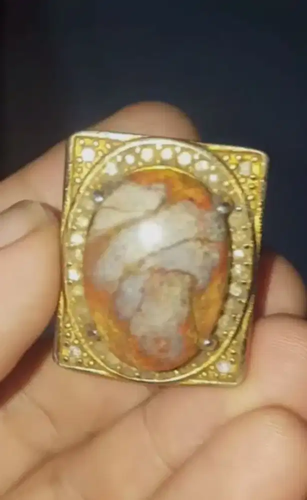 Batu motif bergambar mirip tuanku imam bonjol