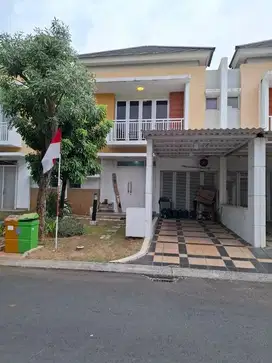 Dijual rumah dekat mall di Bluebell Summarecon Bekasi