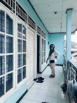 Dijual kontrakan 4 pintu dipesangrahan selatan
