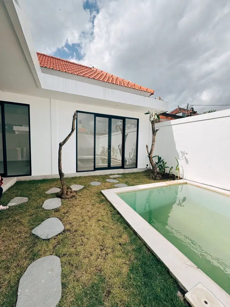 DISEWAKAN JANGKA PANJANG/DIJUAL VILLA PRIVATE POOL DI CANGGY NL