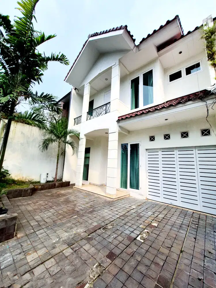 Rumah Cluster Lokasi strategis  dekat Mall Gandaria Pondok Indah sg