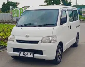 GRAND MAX MINIBUS MANUAL 2015