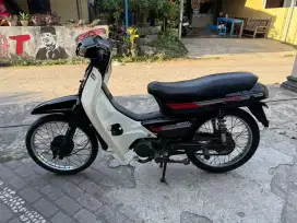 Astrea grand ampal THN 1993 plat B jakarta