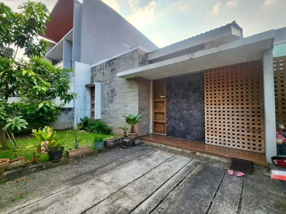 Jual cepat rumah di griya loka sektor 1.6 posisi jalan boulevard