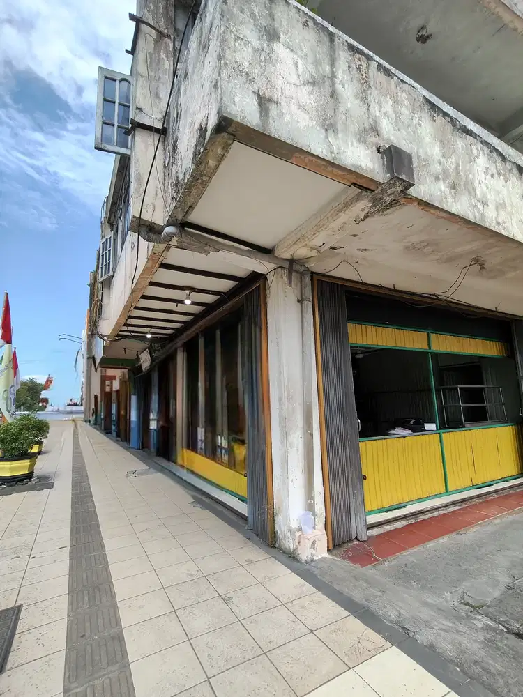 Ruko sewa tengah kota 2 lantai