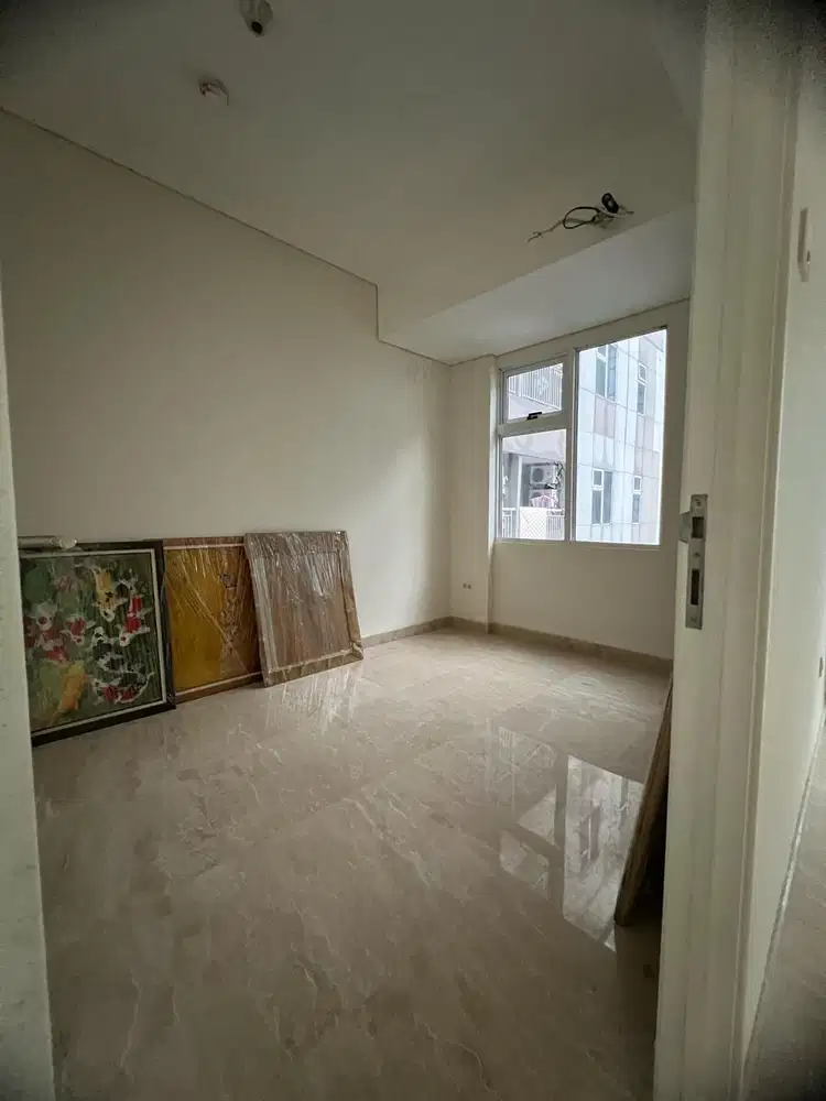 Jual Apartemen Podomoro (Lexington) view Kolam