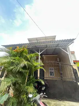 Di sewakan rumah 2 tingkat