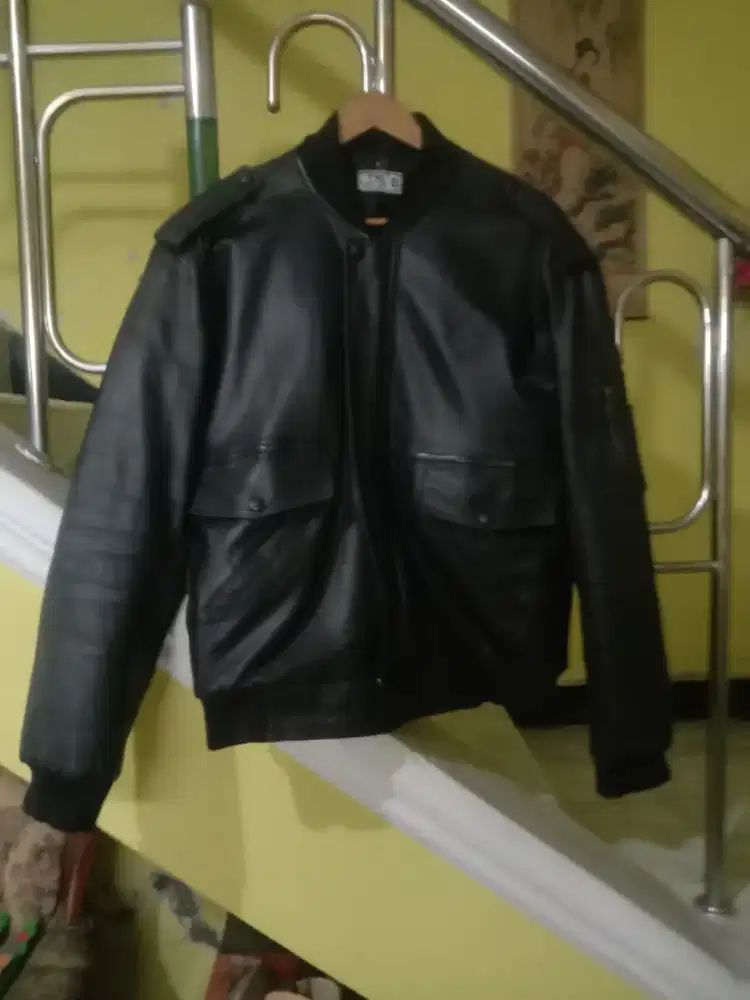 Jaket kulit muluss