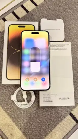 Dijual Iphone 14 Promax 128GB Gold Resmi Ibox Mulus Lengkap