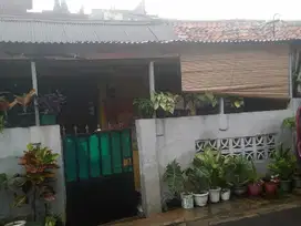 Dijual Rumah Tua di Jl  Galur Raya Letjen Suprapto