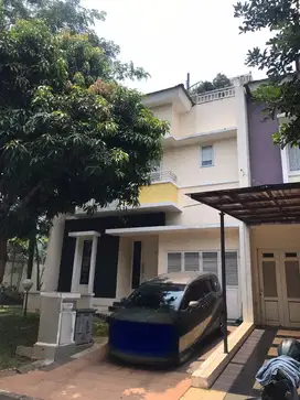 Di Jual Rumah Siap Huni Hoek 3 Lantai Cluster Chrysocolla PHG, Fio
