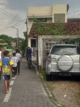 TANAH BONUS BANGUNAN STRATEGIS DAERAH PATANGPULUHAN WIROBARAJAN YOGYA
