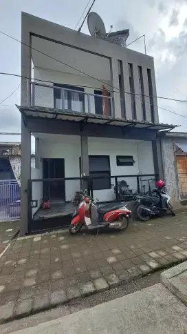 DIKONTRAKAN RUMAH MEWAH MINIMALIS  DEKAT STT TELKOM DAN TOL BUBAT