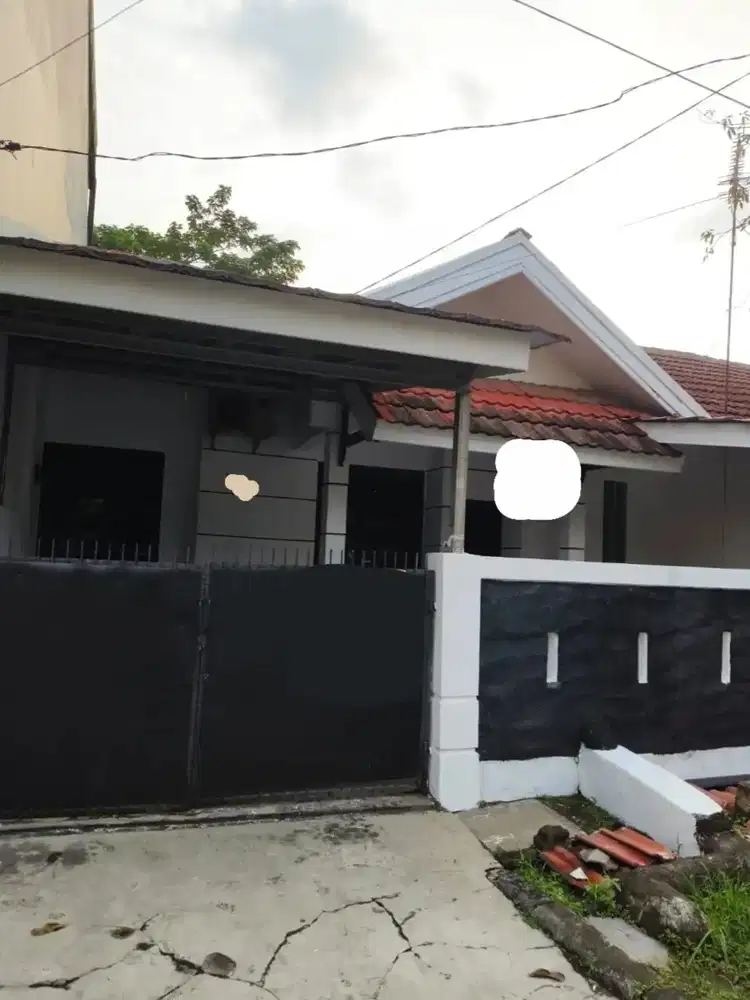 Rumah Hadap Timur di Prima Harapan Regency, Bekasi Utara