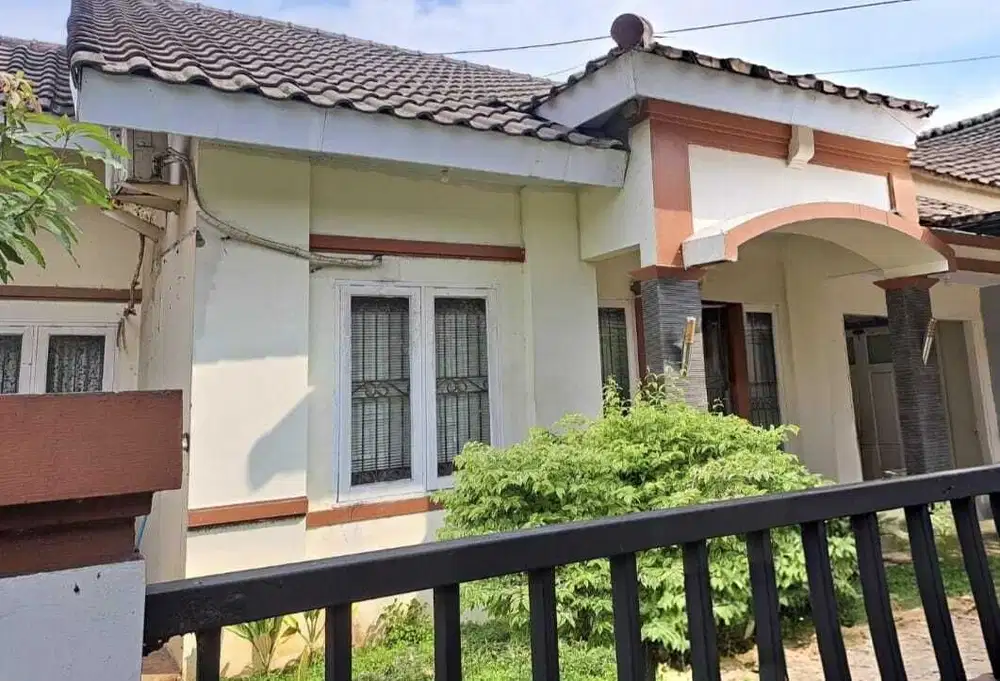 Rumah luas jual murah di bulevard hijau harapan indah bekasi