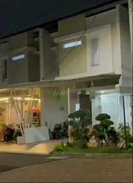 Dijual rumah strategis posisi hook dalam cluster di Puri Beta