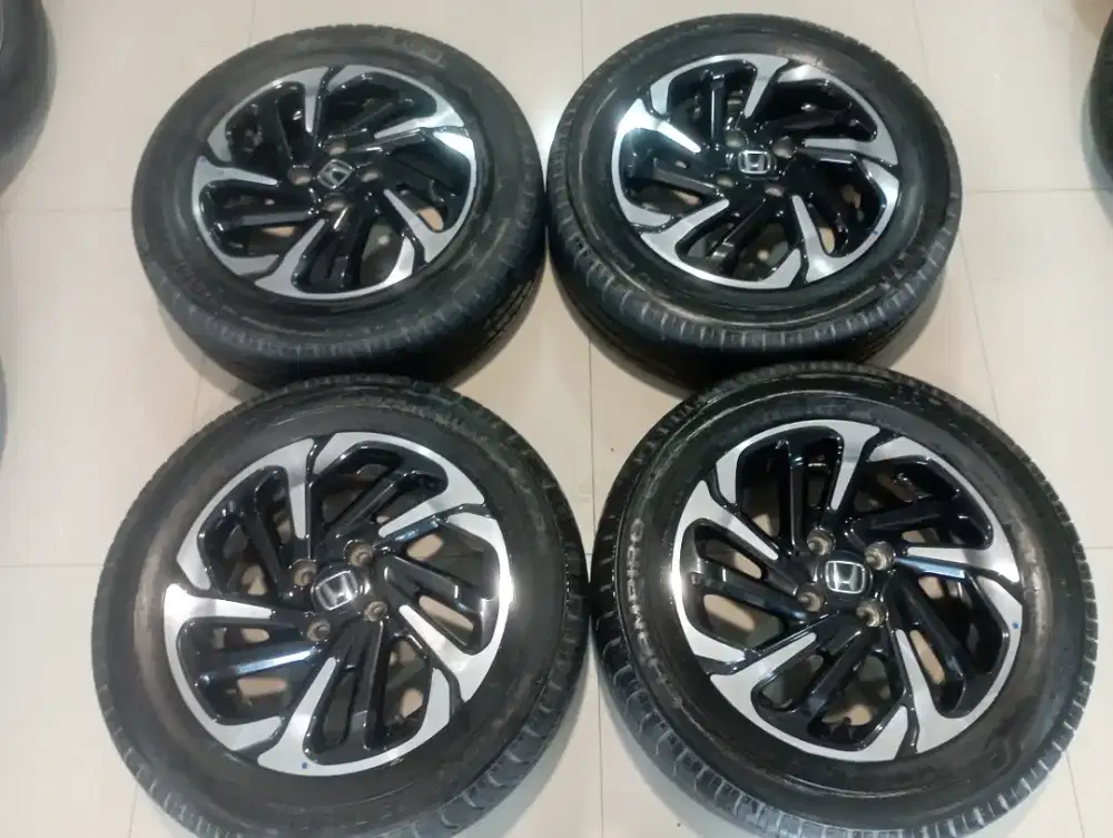 Velg OEM Honda Mobilio+Ban ukuran R15