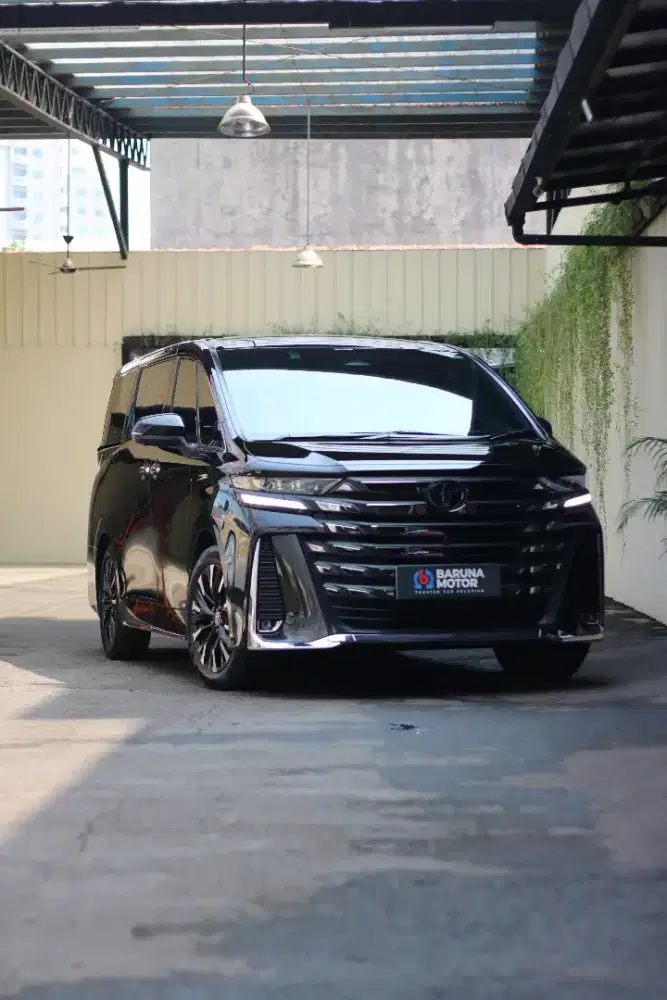 TOYOTA VELLFIRE 2.5 HEV EXECUTIVE LOUNGE VIP 2024