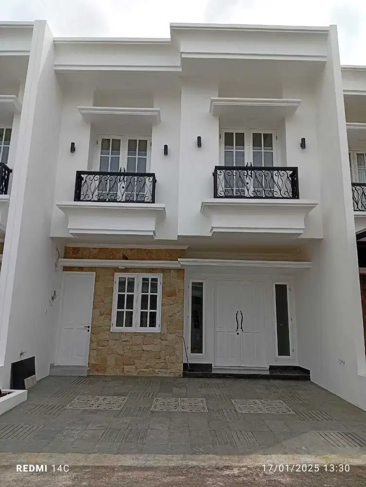 RUMAH BARU SIAP HUNI | DALAM TOWNHOUSE | PONDOK BAMBU | JAKARTA TIMUR