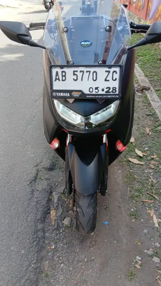 Dijual Yamaha NEW NMAX ABS 2023 KEYLESS Hitam solid - SANGAT ISTIMEWA