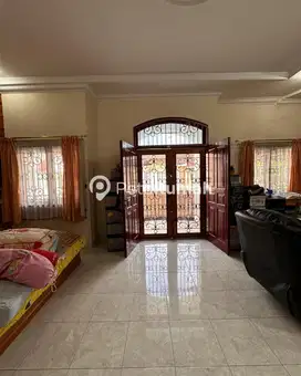 DIJUAL VILLA SIAP HUNI KOMPLEK CEMARA HIJAU