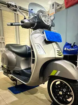 Vespa GTS super Tech 300 th 2024 Sept