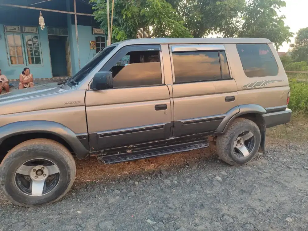 Isuzu Panther 1997 2.5