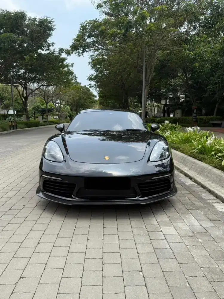Porsche Cayman 718 Coupe 2019