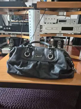 Preloved coach bag original.