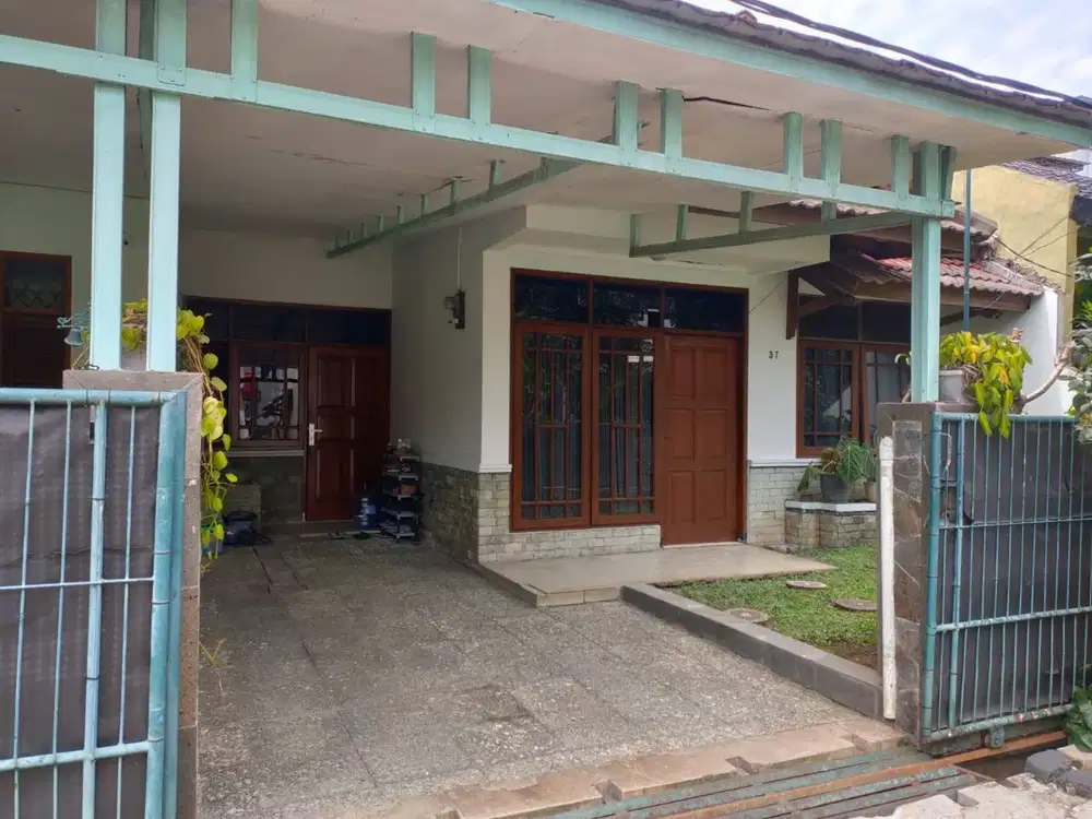 Rumah siap huni komplek antapani.
