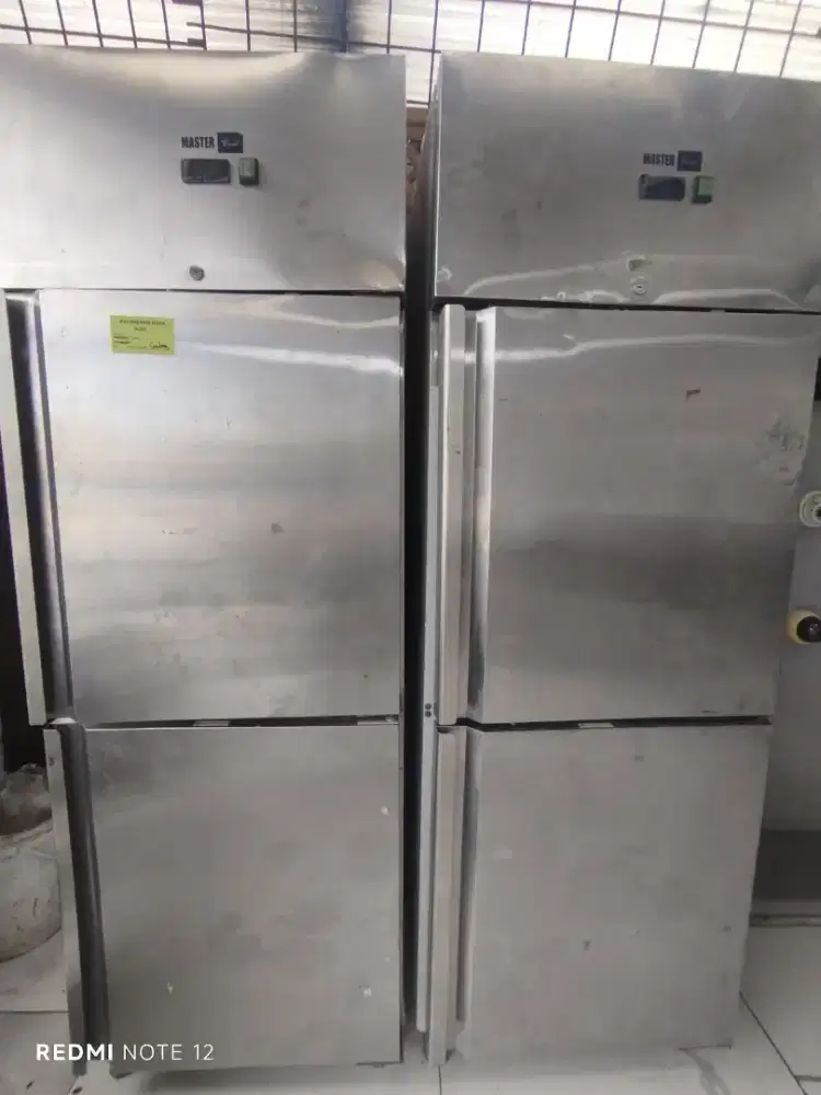 paket frezzer 2 door brand master cool